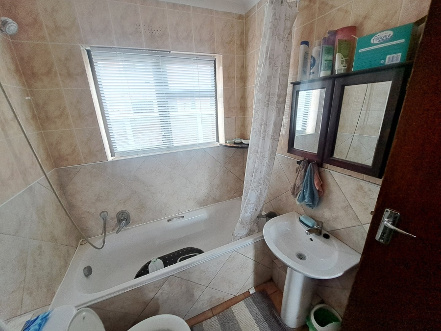 3 Bedroom Property for Sale in Rylands Western Cape